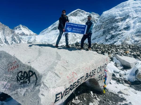 Everest base camp trek in september thumbnail
