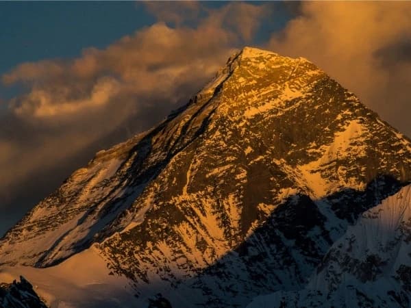 Who Cleans Mount Everest's Garbage